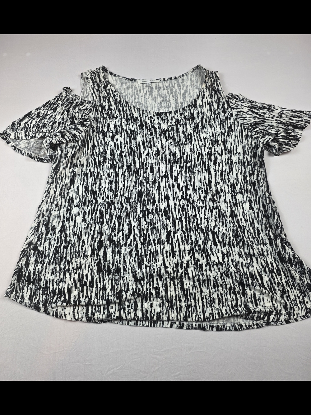 Rose & Olive Black and White Cold Shoulder Scoop Neck Top